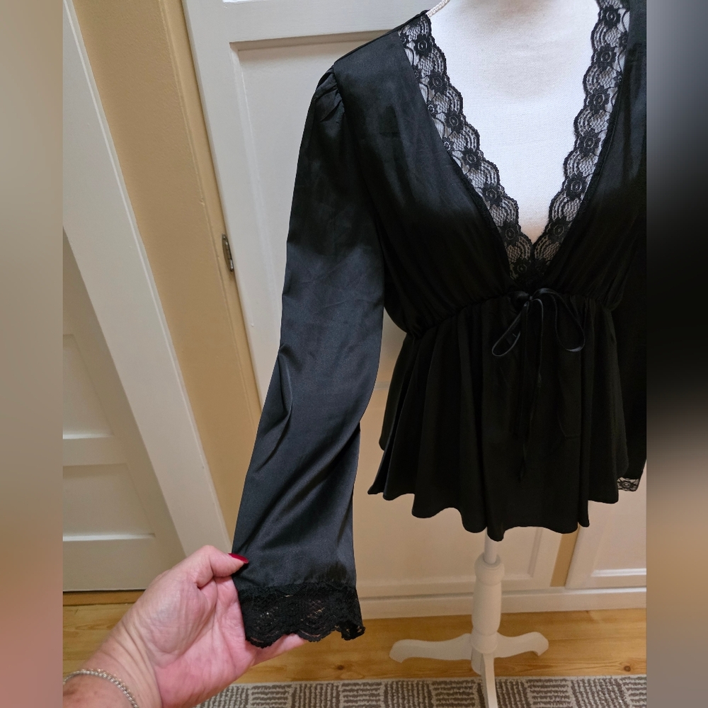 SHEIN Women's Elegant Black Lace Trim Tunic - Picture 8 of 13